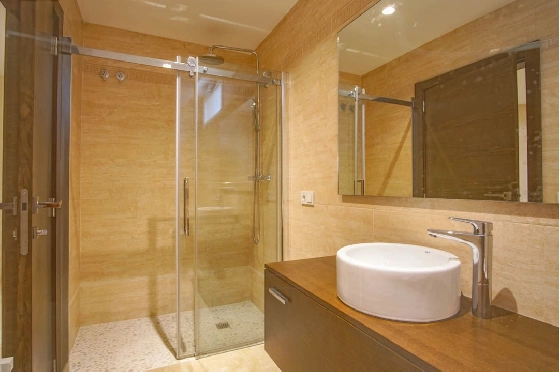 Villa in L-Alfas del Pi(Alfaz del PI Pueblo Urbanizaciones) zu verkaufen, Living area 810 m², Plot 1094 m², 5 Schlafzimmer, 6 Badezimmer, Pool, ref.: COB-7030ALF-10535-11
