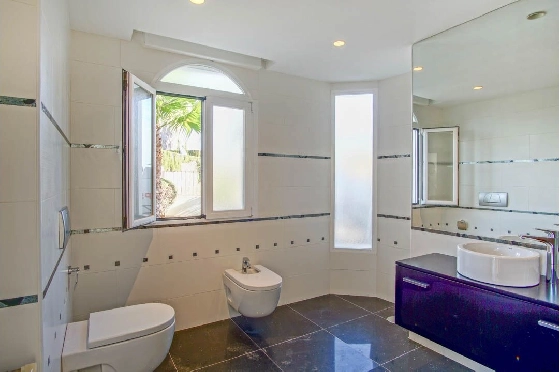 Villa in L-Alfas del Pi(Alfaz del PI Pueblo Urbanizaciones) zu verkaufen, Living area 810 m², Plot 1094 m², 5 Schlafzimmer, 6 Badezimmer, Pool, ref.: COB-7030ALF-10535-29