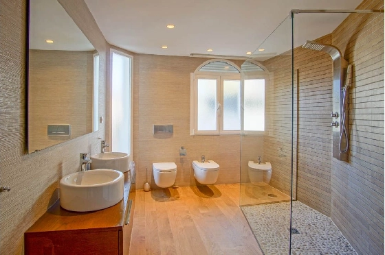 Villa in L-Alfas del Pi(Alfaz del PI Pueblo Urbanizaciones) zu verkaufen, Living area 810 m², Plot 1094 m², 5 Schlafzimmer, 6 Badezimmer, Pool, ref.: COB-7030ALF-10535-30