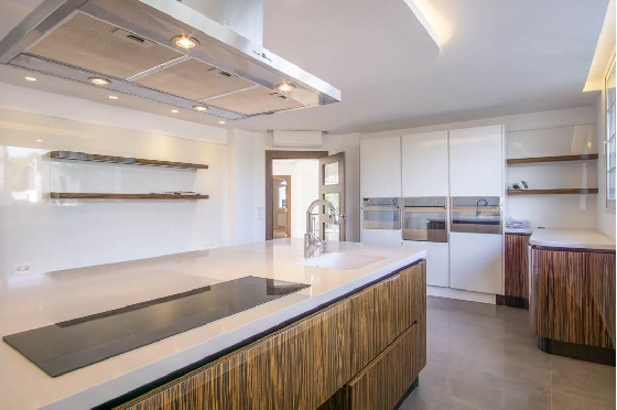 Villa in L-Alfas del Pi(Alfaz del PI Pueblo Urbanizaciones) zu verkaufen, Living area 810 m², Plot 1094 m², 5 Schlafzimmer, 6 Badezimmer, Pool, ref.: COB-7030ALF-10535-35
