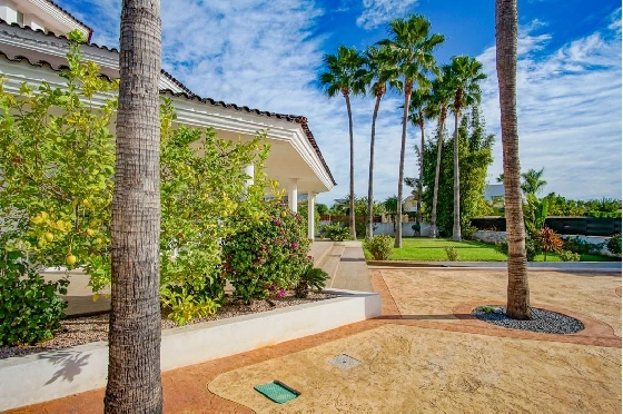 Villa in L-Alfas del Pi(Alfaz del PI Pueblo Urbanizaciones) zu verkaufen, Living area 810 m², Plot 1094 m², 5 Schlafzimmer, 6 Badezimmer, Pool, ref.: COB-7030ALF-10535-40
