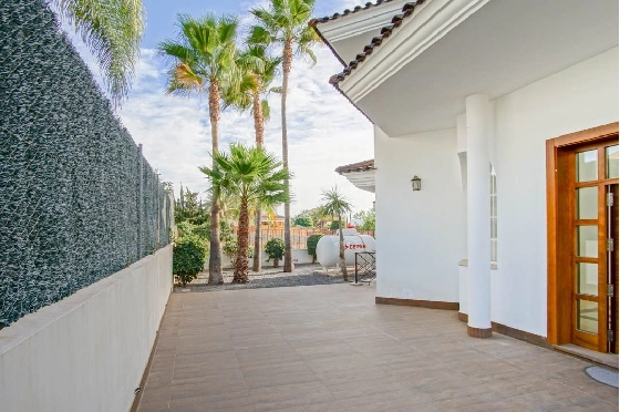 Villa in L-Alfas del Pi(Alfaz del PI Pueblo Urbanizaciones) zu verkaufen, Living area 810 m², Plot 1094 m², 5 Schlafzimmer, 6 Badezimmer, Pool, ref.: COB-7030ALF-10535-45