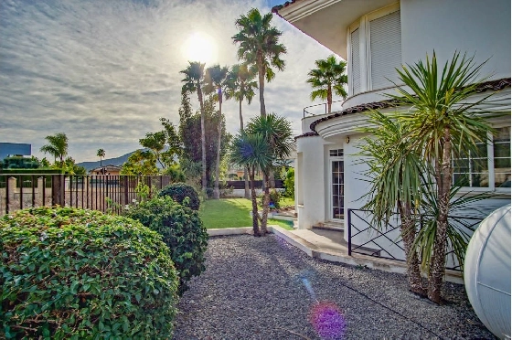 Villa in L-Alfas del Pi(Alfaz del PI Pueblo Urbanizaciones) zu verkaufen, Living area 810 m², Plot 1094 m², 5 Schlafzimmer, 6 Badezimmer, Pool, ref.: COB-7030ALF-10535-47