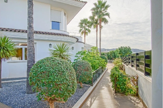 Villa in L-Alfas del Pi(Alfaz del PI Pueblo Urbanizaciones) zu verkaufen, Living area 810 m², Plot 1094 m², 5 Schlafzimmer, 6 Badezimmer, Pool, ref.: COB-7030ALF-10535-48