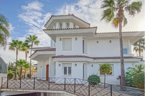 Villa in L-Alfas del Pi(Alfaz del PI Pueblo Urbanizaciones) zu verkaufen, Living area 810 m², Plot 1094 m², 5 Schlafzimmer, 6 Badezimmer, Pool, ref.: COB-7030ALF-10535-50