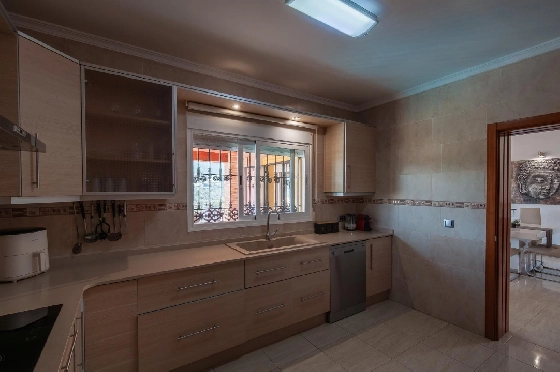 Villa in Orba(Comunidad valenciana) zu verkaufen, Living area 225 m², Klimaanlage, Plot 637 m², 5 Schlafzimmer, 2 Badezimmer, Pool, ref.: COB-3568-10535-21