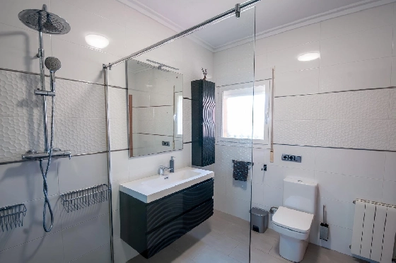 Villa in Orba(Comunidad valenciana) zu verkaufen, Living area 225 m², Klimaanlage, Plot 637 m², 5 Schlafzimmer, 2 Badezimmer, Pool, ref.: COB-3568-10535-32