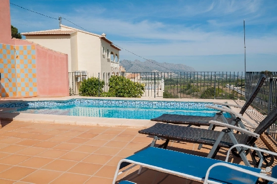 Villa in Orba(Comunidad valenciana) zu verkaufen, Living area 225 m², Klimaanlage, Plot 637 m², 5 Schlafzimmer, 2 Badezimmer, Pool, ref.: COB-3568-10535-40