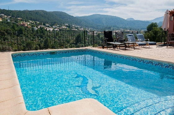 Villa in Orba(Comunidad valenciana) zu verkaufen, Living area 225 m², Klimaanlage, Plot 637 m², 5 Schlafzimmer, 2 Badezimmer, Pool, ref.: COB-3568-10535-42