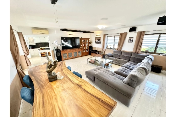 Villa in Pego zu verkaufen, Living area 320 m², Baujahr 2009, Klimaanlage, Plot 1166 m², 5 Schlafzimmer, 4 Badezimmer, Pool, ref.: O-V98014-12