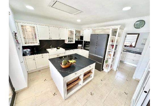 Villa in Pego zu verkaufen, Living area 320 m², Baujahr 2009, Klimaanlage, Plot 1166 m², 5 Schlafzimmer, 4 Badezimmer, Pool, ref.: O-V98014-14