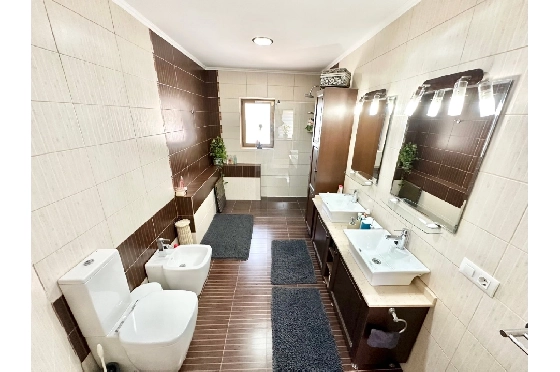 Villa in Pego zu verkaufen, Living area 320 m², Baujahr 2009, Klimaanlage, Plot 1166 m², 5 Schlafzimmer, 4 Badezimmer, Pool, ref.: O-V98014-21