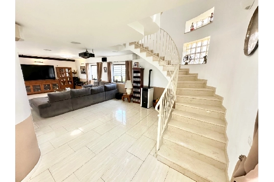 Villa in Pego zu verkaufen, Living area 320 m², Baujahr 2009, Klimaanlage, Plot 1166 m², 5 Schlafzimmer, 4 Badezimmer, Pool, ref.: O-V98014-26