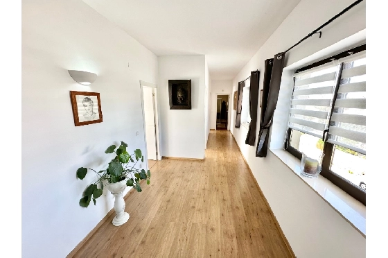 Villa in Pego zu verkaufen, Living area 320 m², Baujahr 2009, Klimaanlage, Plot 1166 m², 5 Schlafzimmer, 4 Badezimmer, Pool, ref.: O-V98014-31