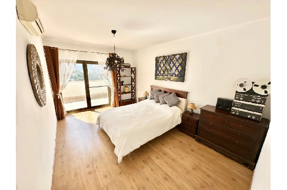 Villa in Pego zu verkaufen, Living area 320 m², Baujahr 2009, Klimaanlage, Plot 1166 m², 5 Schlafzimmer, 4 Badezimmer, Pool, ref.: O-V98014-34