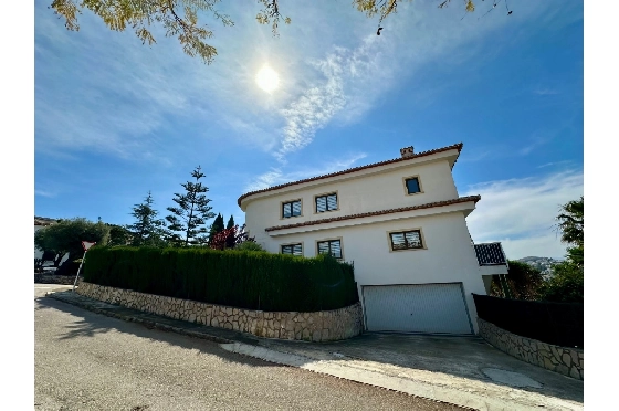 Villa in Pego zu verkaufen, Living area 320 m², Baujahr 2009, Klimaanlage, Plot 1166 m², 5 Schlafzimmer, 4 Badezimmer, Pool, ref.: O-V98014-41