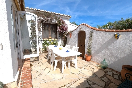 Villa in Javea zu verkaufen, Living area 170 m², Plot 817 m², 3 Schlafzimmer, 2 Badezimmer, Pool, ref.: AVS-57614-11