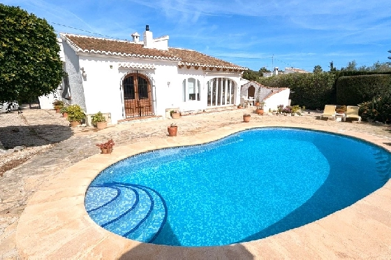 Villa in Javea zu verkaufen, Living area 170 m², Plot 817 m², 3 Schlafzimmer, 2 Badezimmer, Pool, ref.: AVS-57614-26