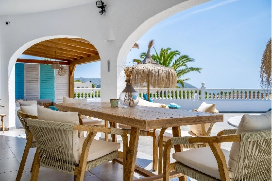 Villa in Moraira zu verkaufen, Living area 290 m², Baujahr 2003, + Ofen, Klimaanlage, Plot 847 m², 3 Schlafzimmer, 3 Badezimmer, Pool, ref.: AM-12692DR-22