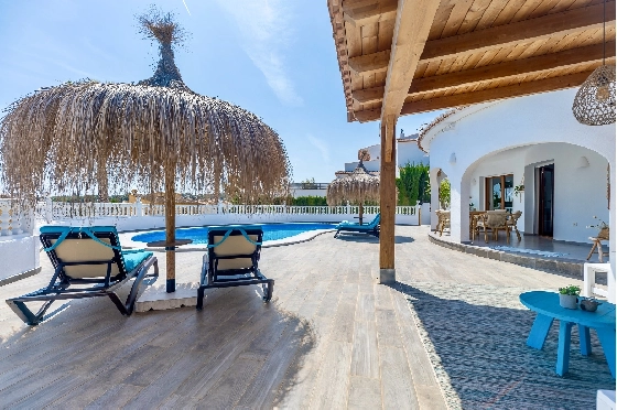 Villa in Moraira zu verkaufen, Living area 290 m², Baujahr 2003, + Ofen, Klimaanlage, Plot 847 m², 3 Schlafzimmer, 3 Badezimmer, Pool, ref.: AM-12692DR-27