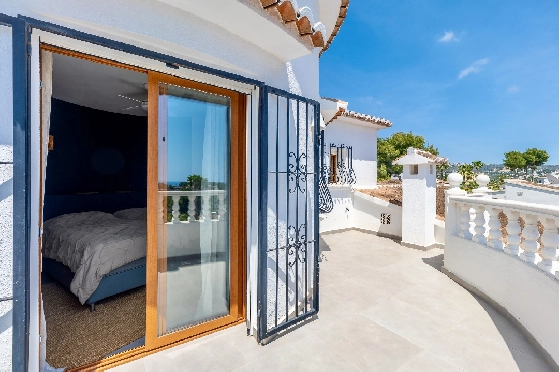 Villa in Moraira zu verkaufen, Living area 290 m², Baujahr 2003, + Ofen, Klimaanlage, Plot 847 m², 3 Schlafzimmer, 3 Badezimmer, Pool, ref.: AM-12692DR-50