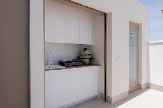 Eck-Reihenhaus in Los Alcazares zu verkaufen, Living area 146 m², Zustand Erstbezug, Klimaanlage, Plot 177 m², 3 Schlafzimmer, 2 Badezimmer, Pool, ref.: HA-LAN-480-Q01-25