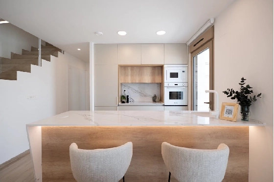 Eck-Reihenhaus in Los Alcazares zu verkaufen, Living area 146 m², Zustand Erstbezug, Klimaanlage, Plot 177 m², 3 Schlafzimmer, 2 Badezimmer, Pool, ref.: HA-LAN-480-Q01-7