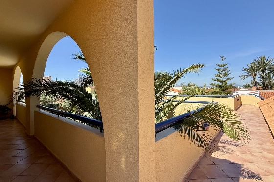 Villa in Els Poblets zu verkaufen, Living area 383 m², Baujahr 2002, Zustand gepflegt, + Fussbodenheizung, Klimaanlage, Plot 1821 m², 3 Schlafzimmer, 3 Badezimmer, Pool, ref.: RG-1126-19