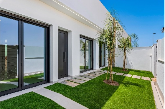 Villa in Los Alcazares zu verkaufen, Living area 198 m², Zustand Erstbezug, Klimaanlage, Plot 235 m², 3 Schlafzimmer, 2 Badezimmer, Pool, ref.: HA-LAN-501-E01-3