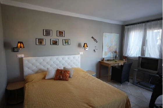 Sommerhaus in Oliva(San Pere) zur Ferienvermietung, Living area 170 m², Baujahr 2005, Zustand neuwertig, + Fussbodenheizung, Klimaanlage, Plot 900 m², 3 Schlafzimmer, 2 Badezimmer, Pool, ref.: V-1415-11
